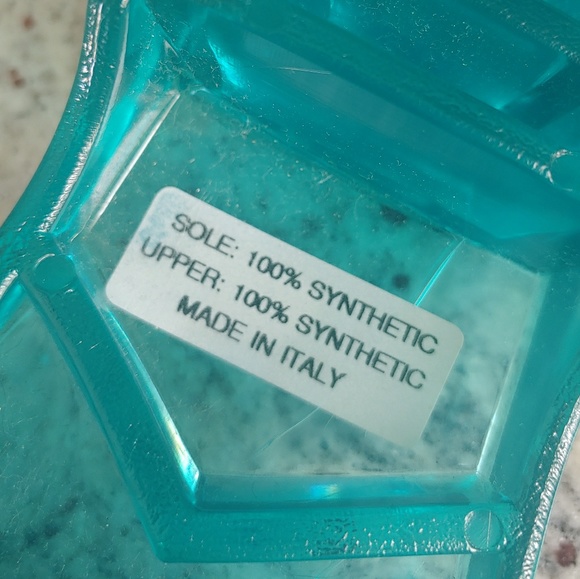 🔥SALE🔥 Rhinestone Jelly Slides - Picture 4 of 8